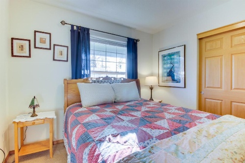 Cedar Creek Retreat image 10